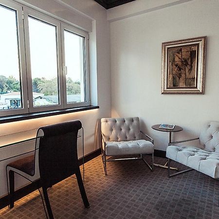 Andromeda Downtown Suites Atenas Exterior foto