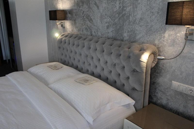 Andromeda Downtown Suites Atenas Exterior foto